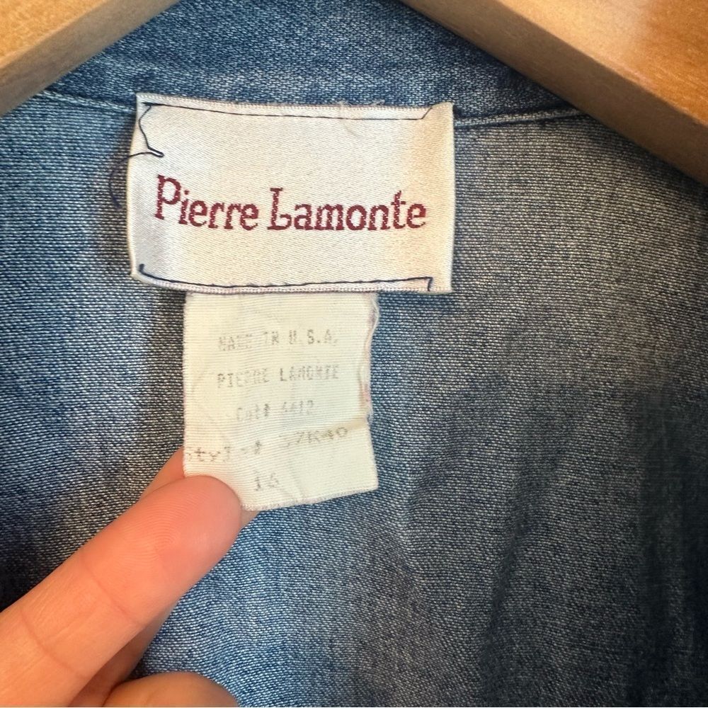 Pierre Lamonte Vintage Blue Denim Jean Blazer with Embellishing - Picture 5 of 6